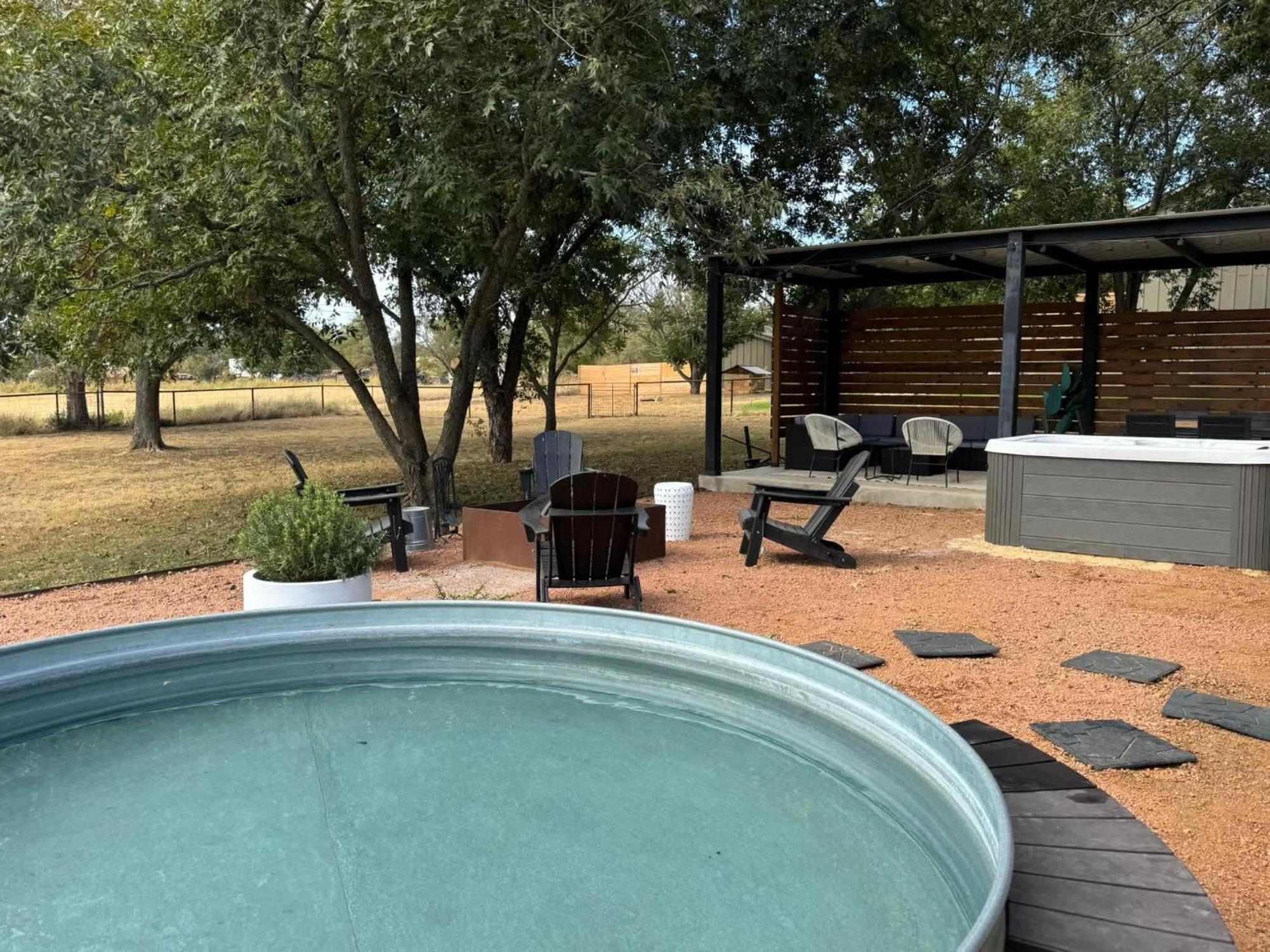 Villa Container Haus Pet Friendly With Cowboy Pool Fredericksburg Exterior foto